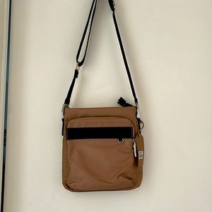 NWT Chillx Crossbody bag